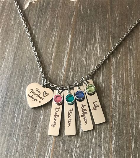 mom charm|best personalized jewelry for moms.